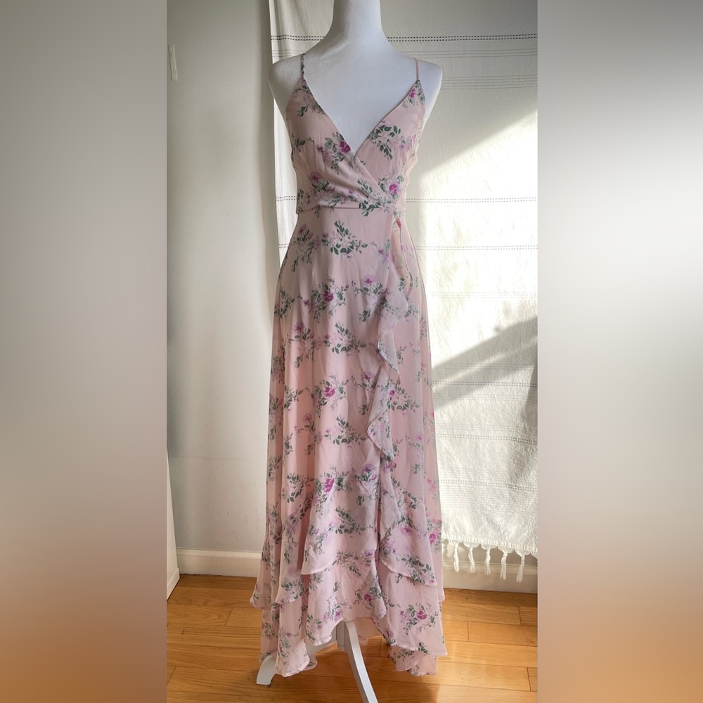 Lulus in love forever blush floral maxi dress. Size XS